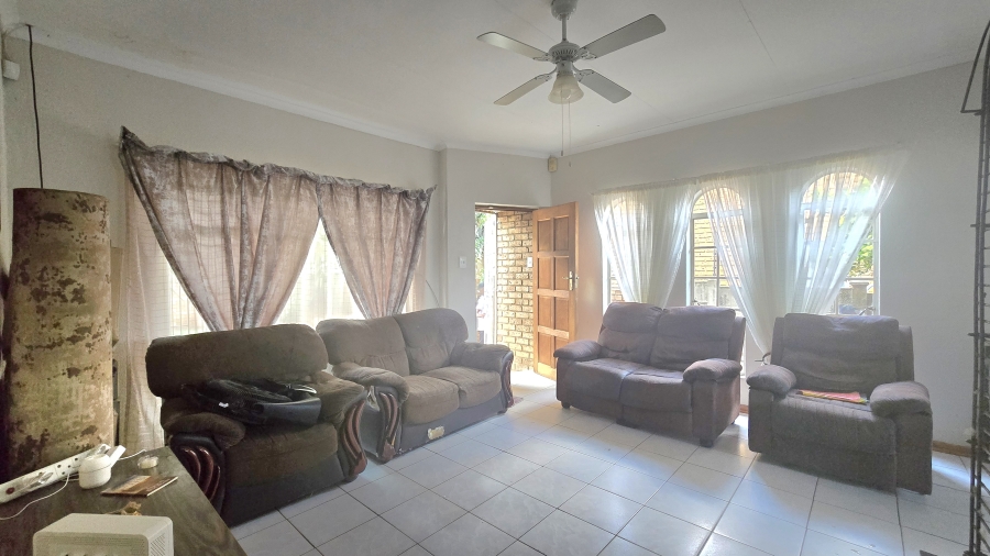 3 Bedroom Property for Sale in Geelhoutpark North West